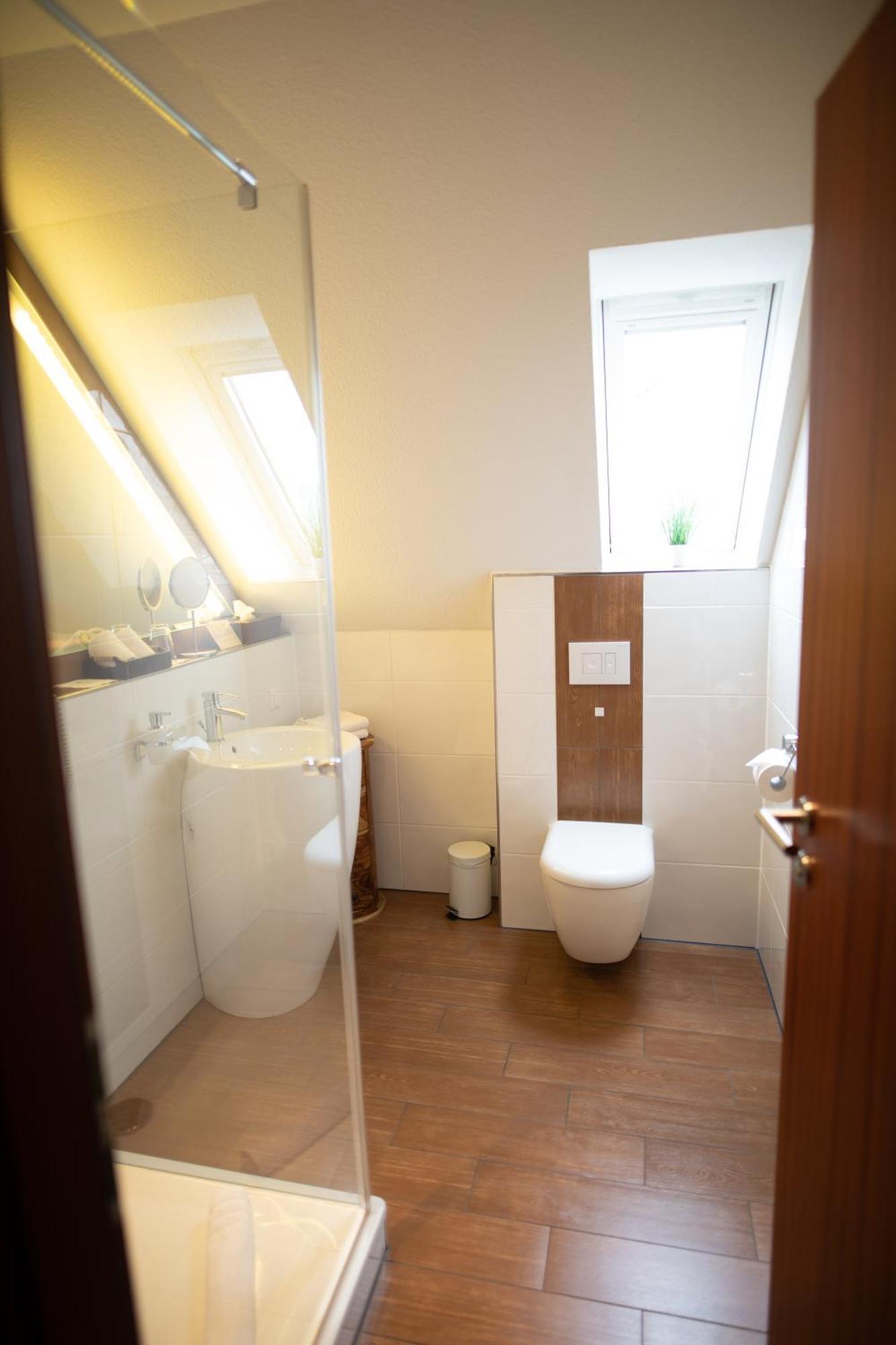 Husum  Vier Jahreszeiten Rooms מראה חיצוני תמונה